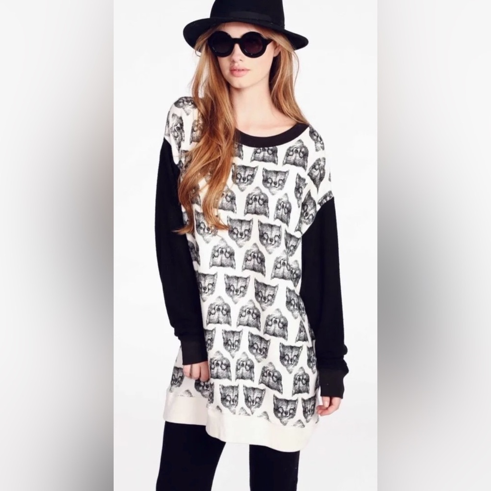 Wildfox Roadtrip Fox Hunt Black White Oversized Sweater